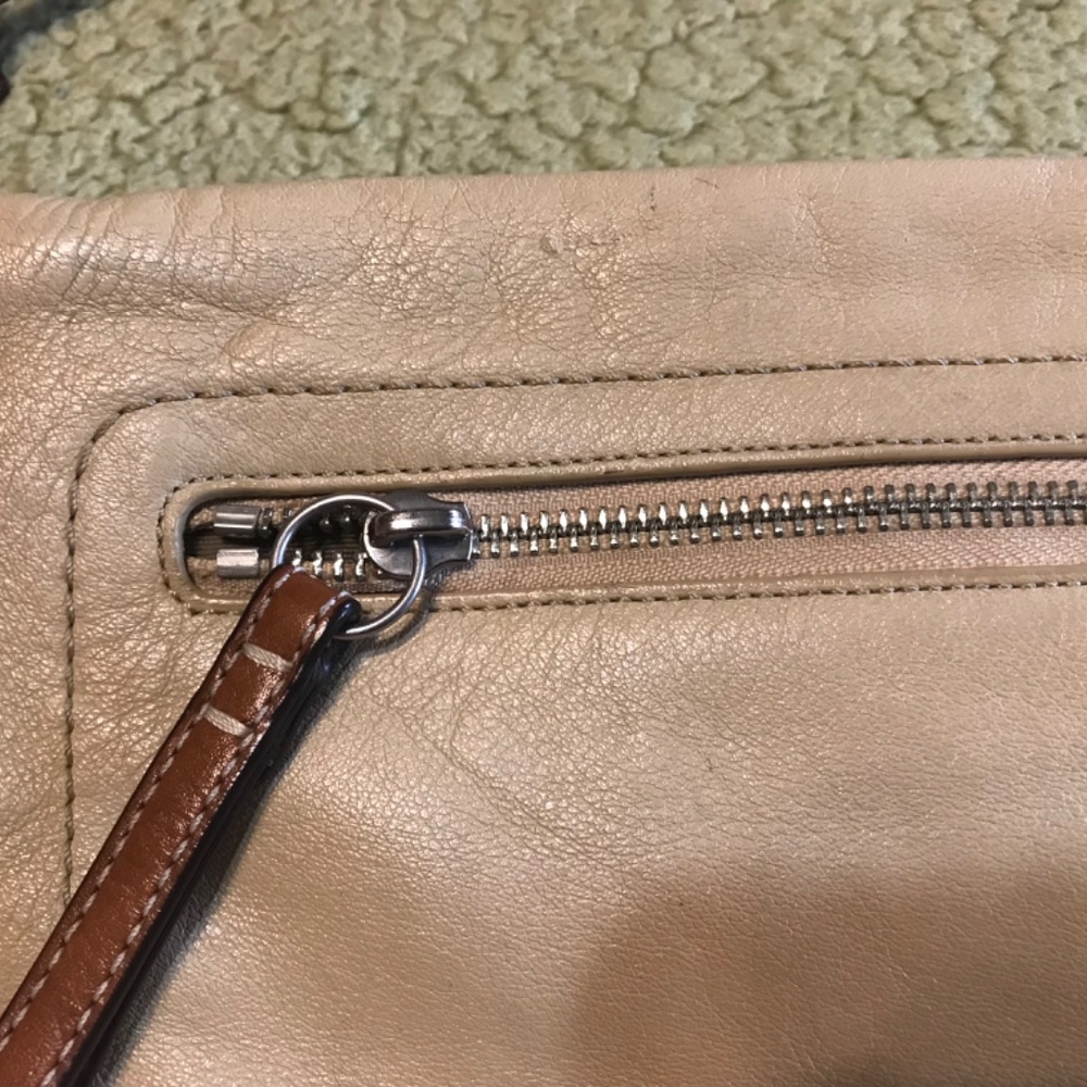 Coach purse - Picture 4 of 7